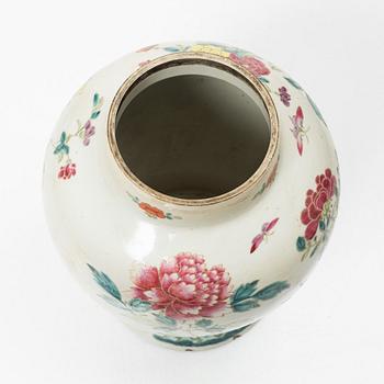 Urna, porslin, Kina, Qingdynastin, 1800-tal.