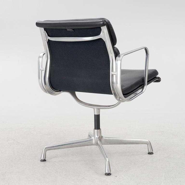 Charles & Ray Eames, "Soft Pad Chair EA 208", Vitra.