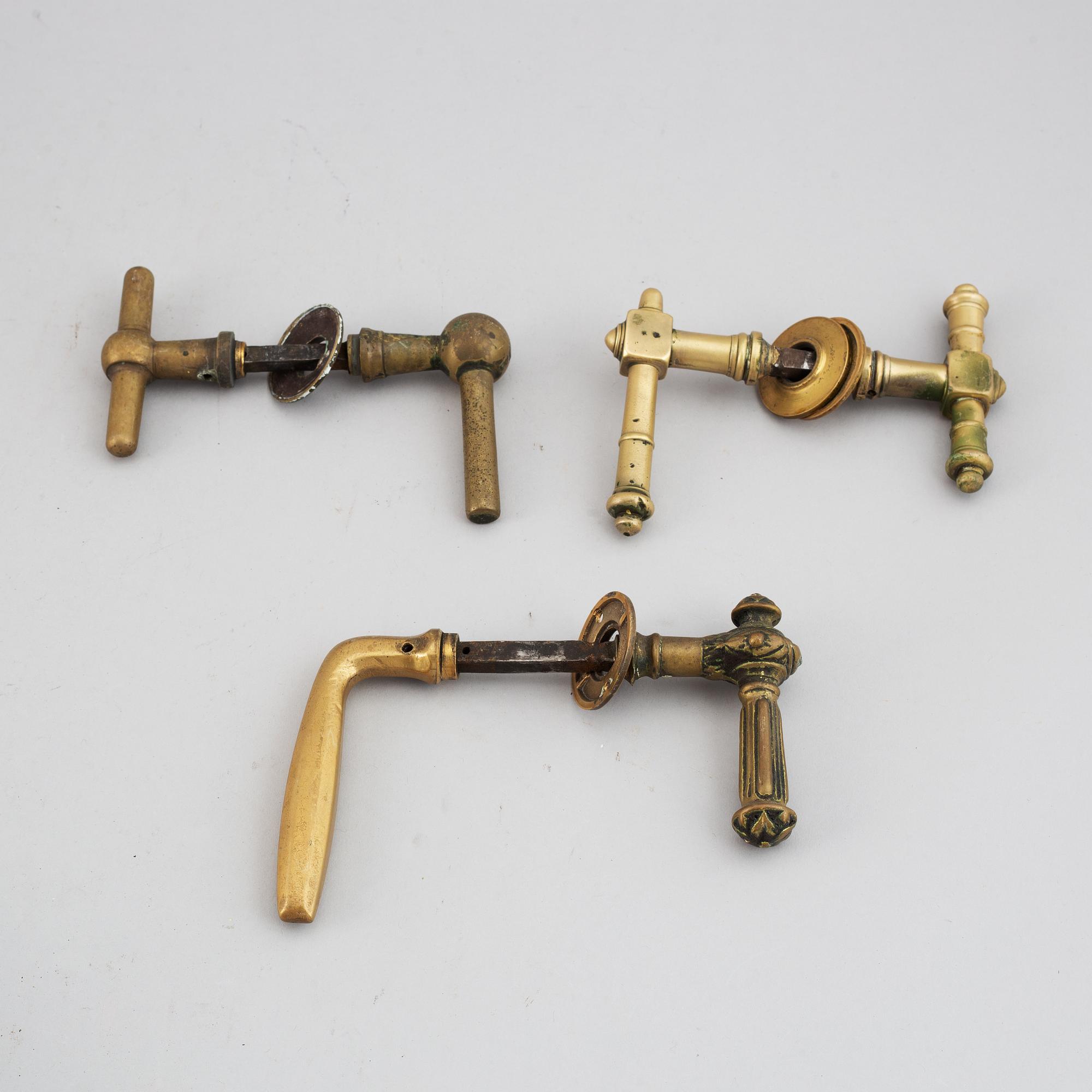 DÖRRHANDTAG, 7 st, brons, 1800-tal.