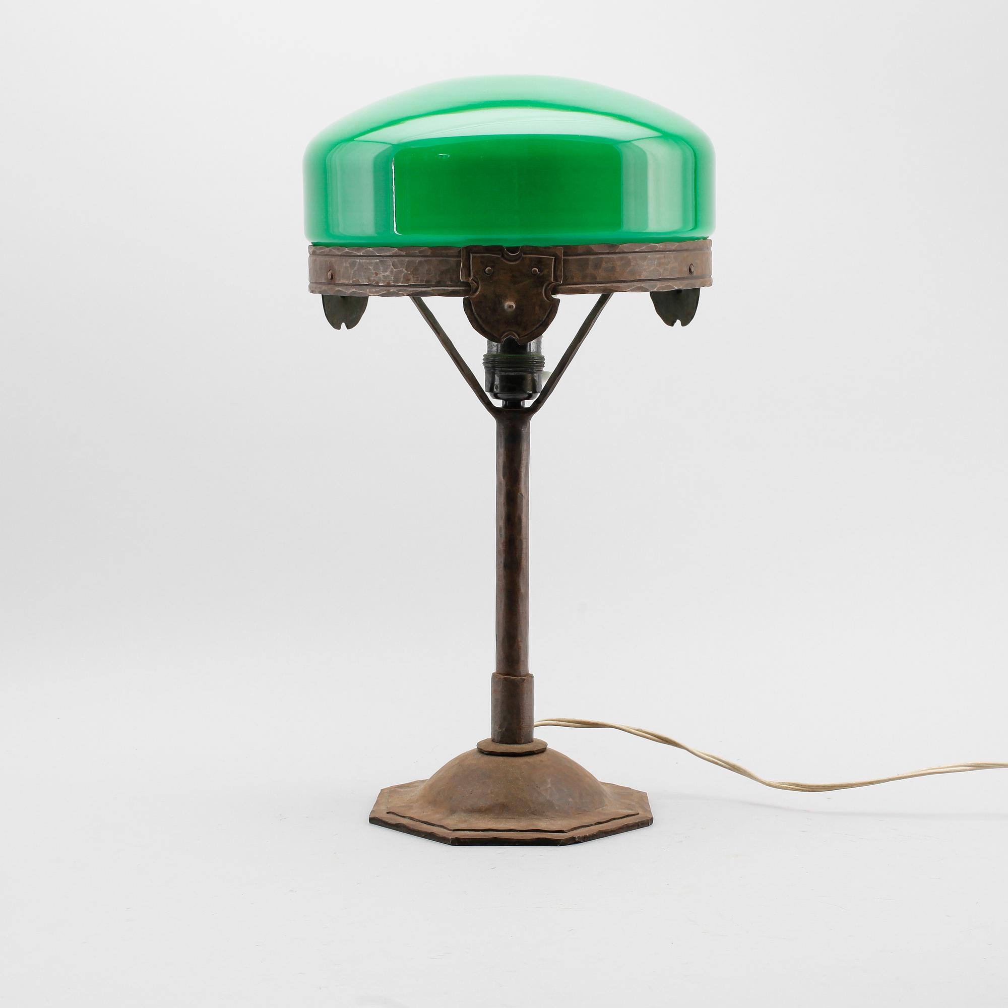 BORDSLAMPA, patinerad metall, sk Strindbergslampa, 1900-talets första hälft.