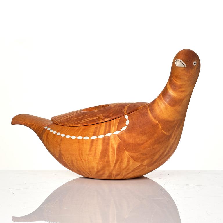 Thore Sunna, a grouse sculpture.