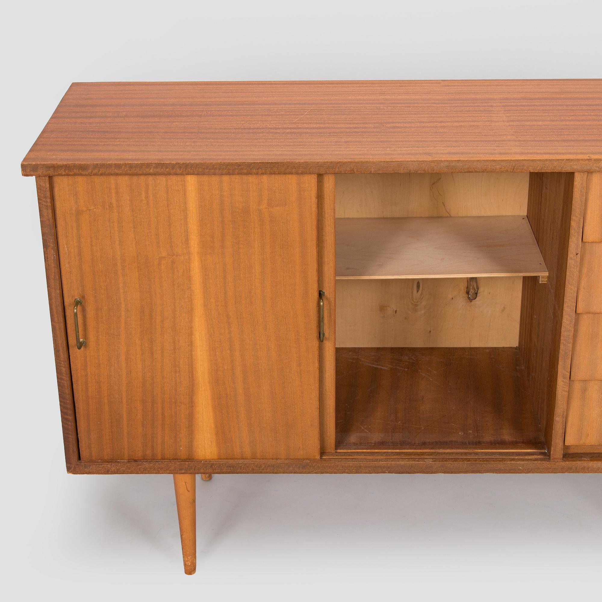 Skänk / sideboard, 1900-talets mitt.