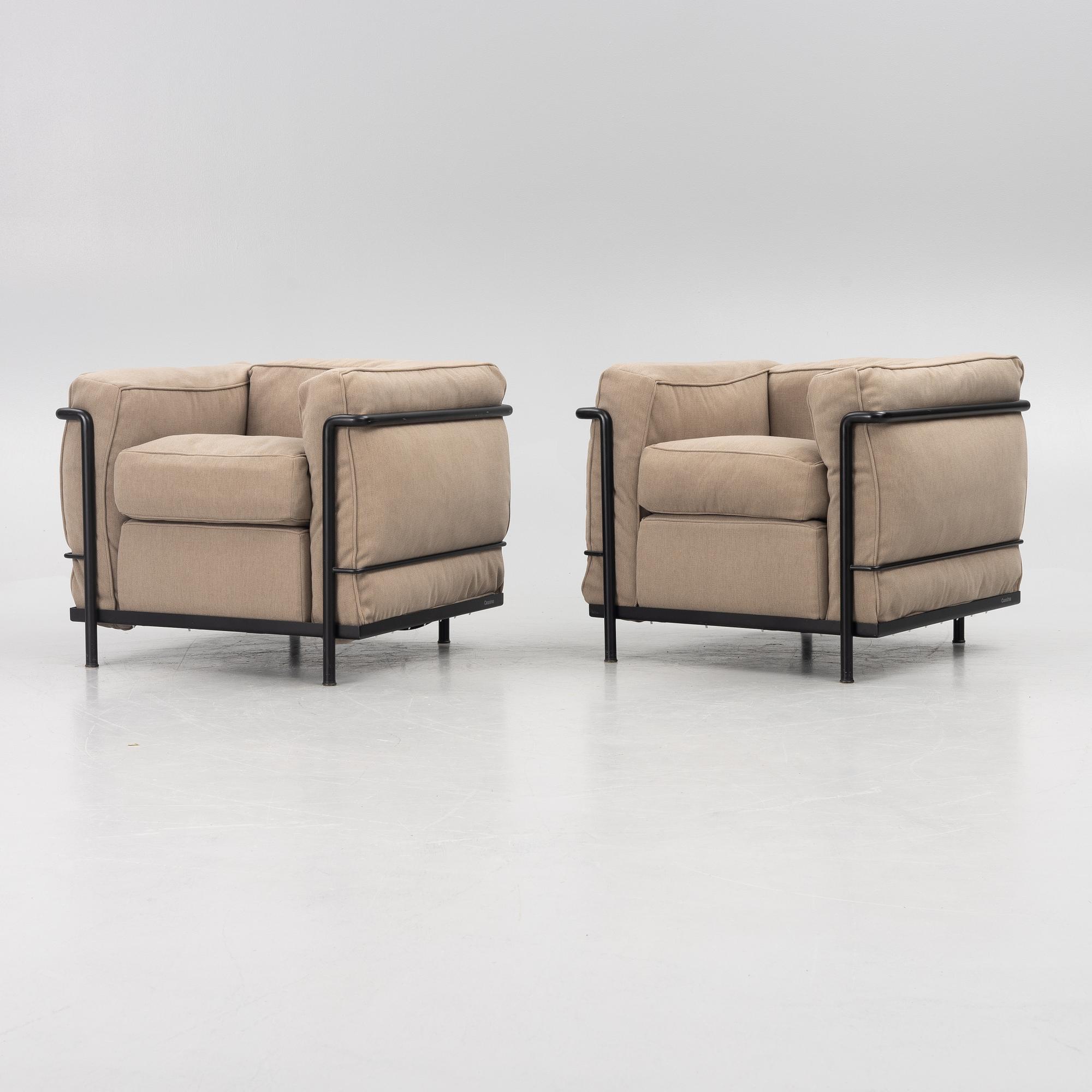 Le Corbusier, Charlotte Perriand & Pierre Jeanneret, fåtöljer, ett par, "LC3", Cassina, 2006.