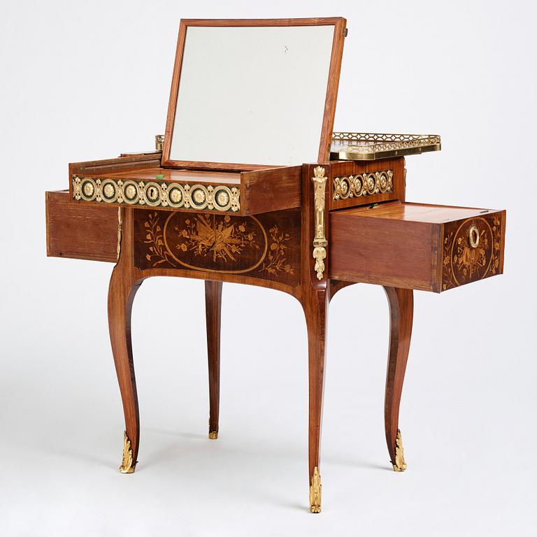 Bord, så kallat "Table en chiffonnière" tillskrivet Roger Vandercruse- Lacroix (1729-1799), Louis XVI.