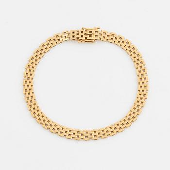 18K gold bracelet.