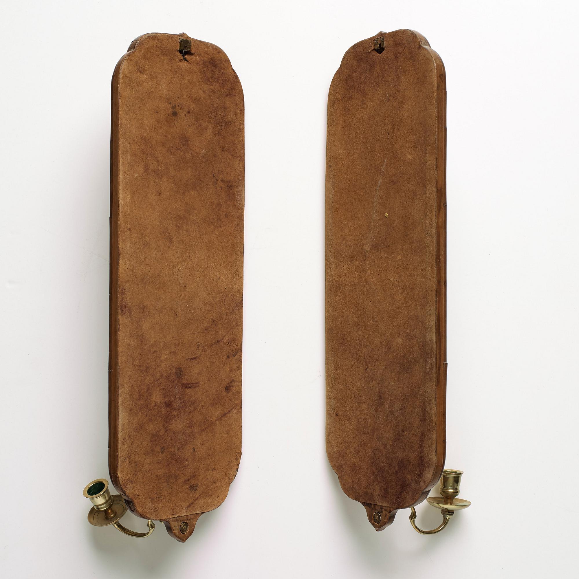 LJUSLAMPETTER, två stycken, emalj på koppar. Qingdynastin, Qianlong (1736-1795).