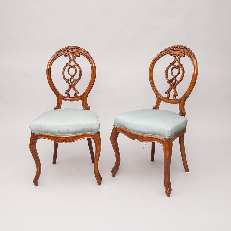 STOLAR, ett par, rokokostil, 1800-talets slut.
