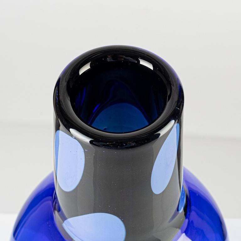 Gunnel Sahlin, a glass vase, Kosta Boda Atelier, Sweden.