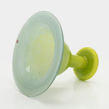Oiva Toikka, A footed bowl, glass, signed Jorvin sairaala, Oiva Toikka, Nuutajärvi.