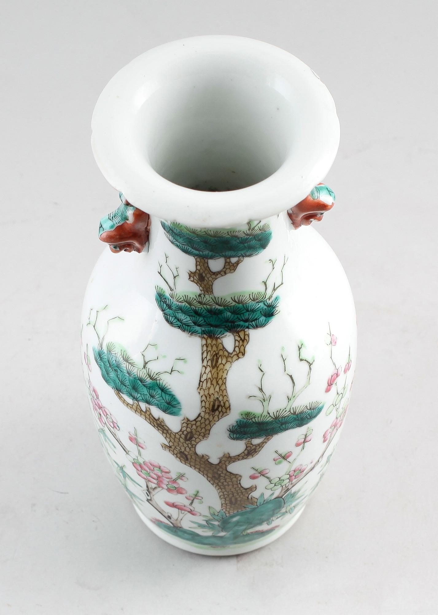 VAS, porslin, Kina, 1800-/1900-tal.