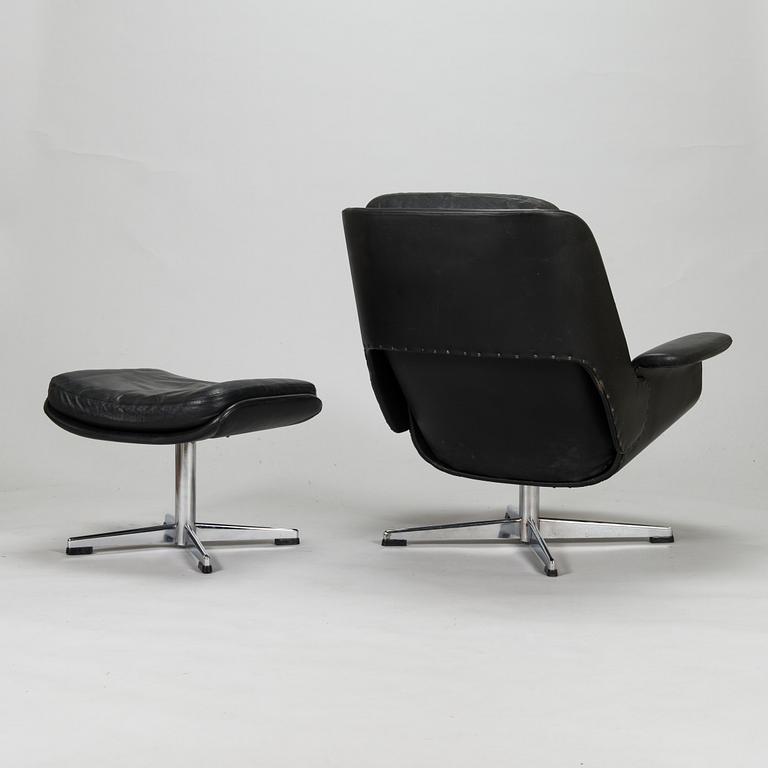 Olli Borg and Mauri Laatikainen,  armchair chair and ottoman, "Rondo", Asko 1960s.