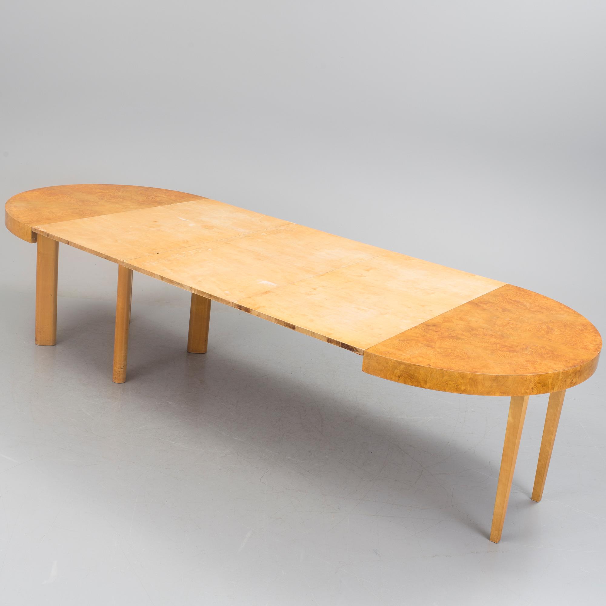 AXEL EINAR HJORTH, A "Birka" dining table by Axel Einar Hjort.