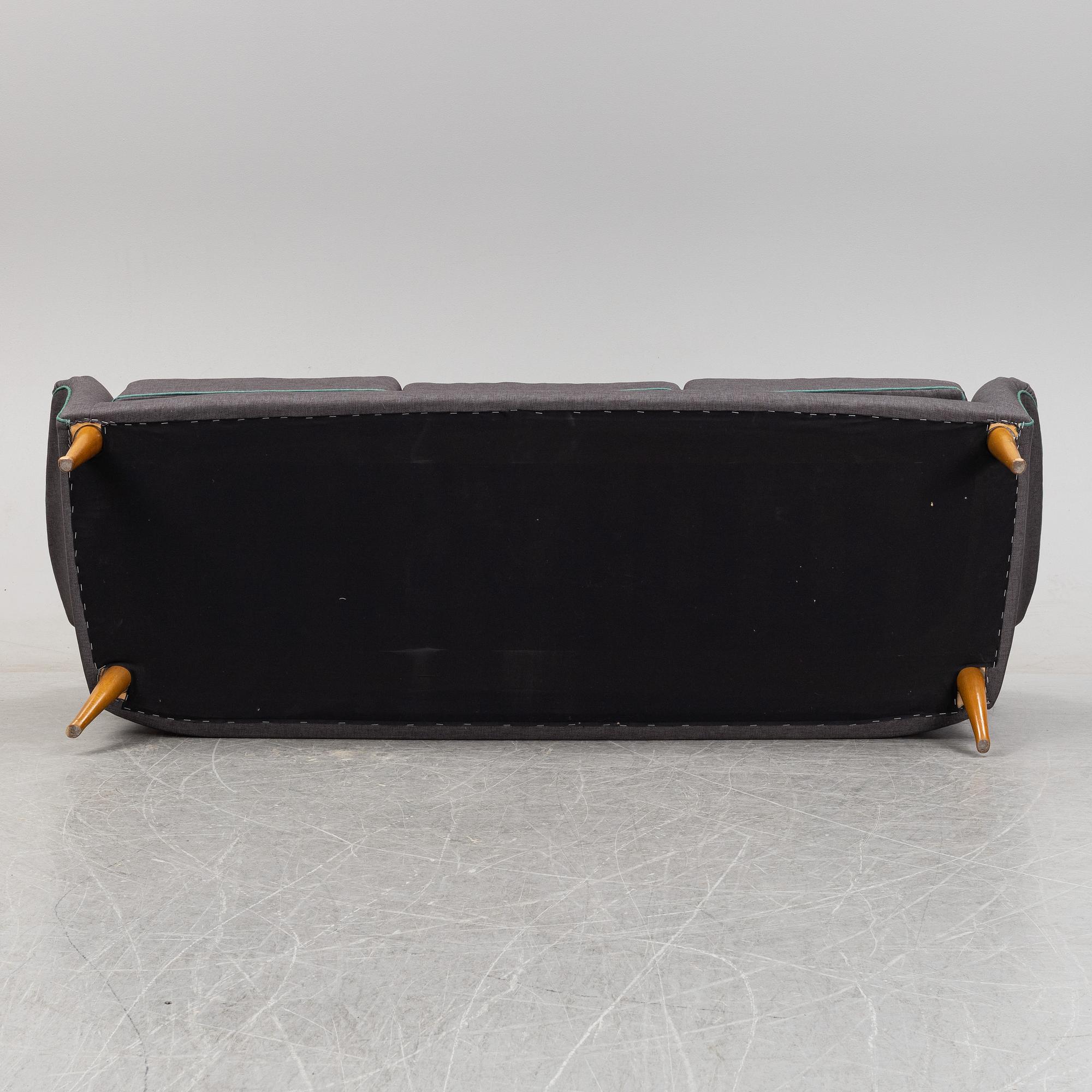 Kerstin Hörlin-Holmquist, a sofa, Triva, Nordiska Kompaniet.