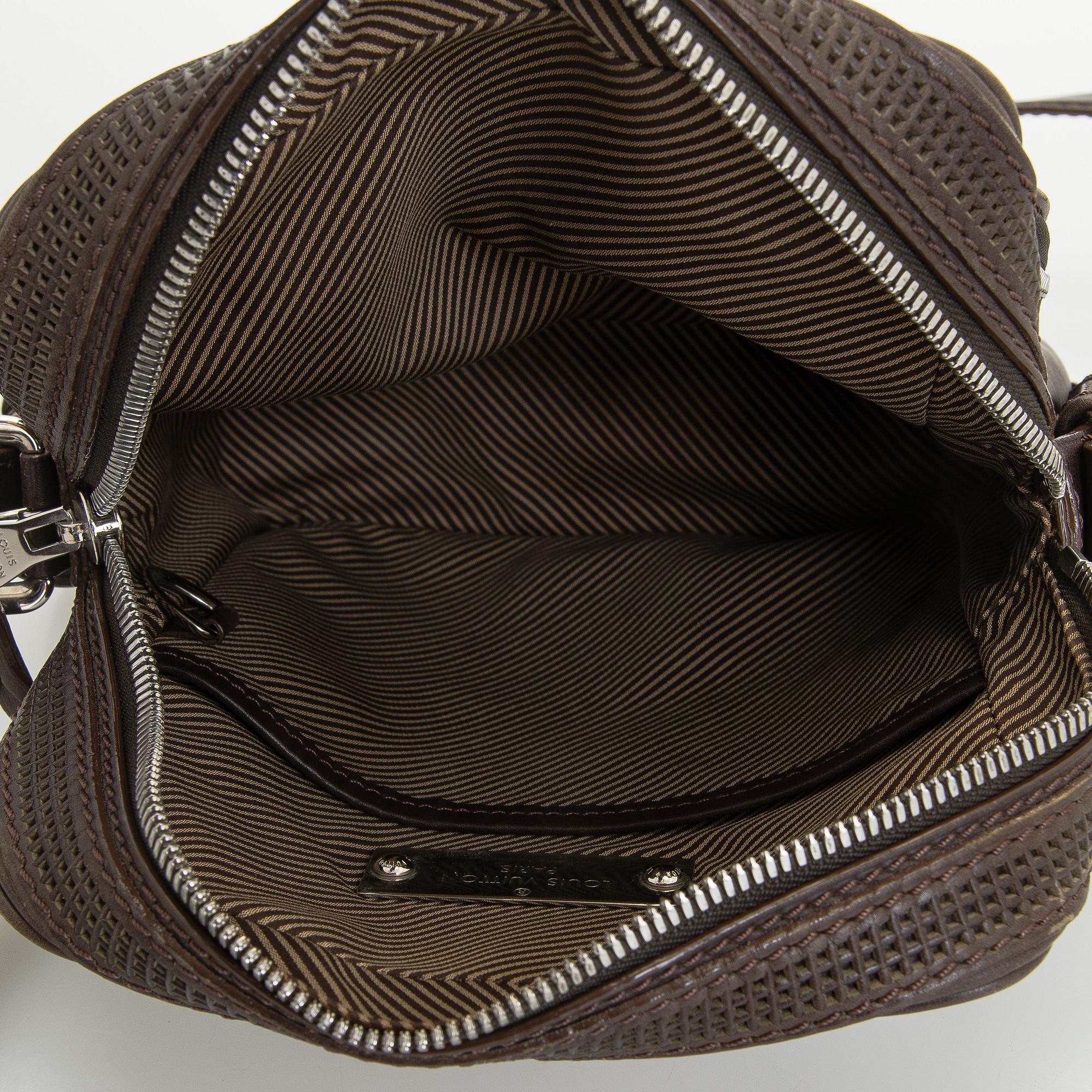Louis Vuitton, laukku, "Bequia Trotter PM".