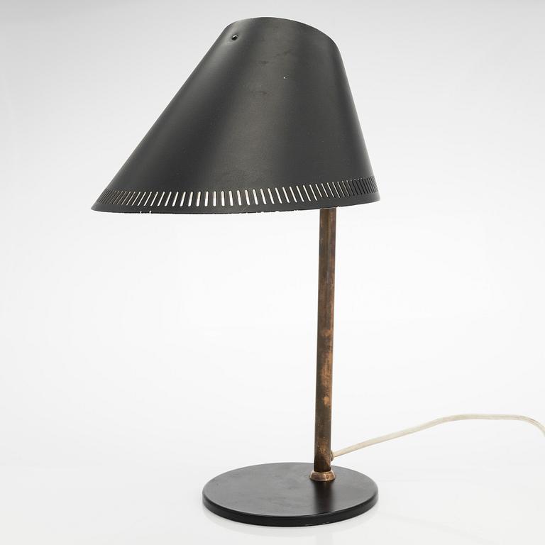 Paavo Tynell, a Mid-20th Century table lamp, model 9227 for Taito / Idman.