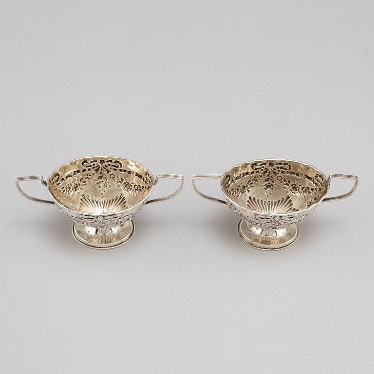 Charles Westwood & Sons, a pair of, silver salt cellars, Birmingham 1899.