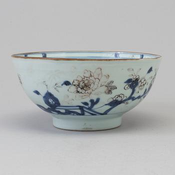 A blue and white bowl, Qing dynasty, Qianlong (1736-95). "Nanking Cargo".