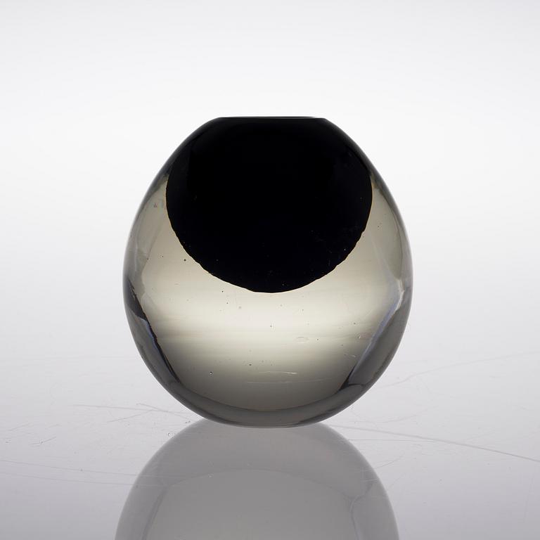 SIRKKU KUMELA-LEHTONEN, KONSTGLAS, signerad S-L Kumela.