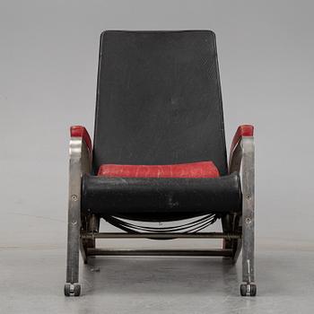 Jean Prouvé, a 'Grand Repos' recliner, Tecta, 1980's.