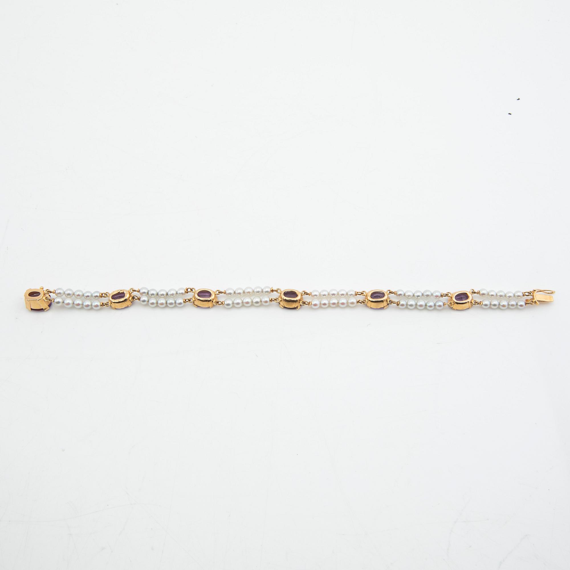 Bracelet, Engelbert, 18K gold with amethysts and pearls.