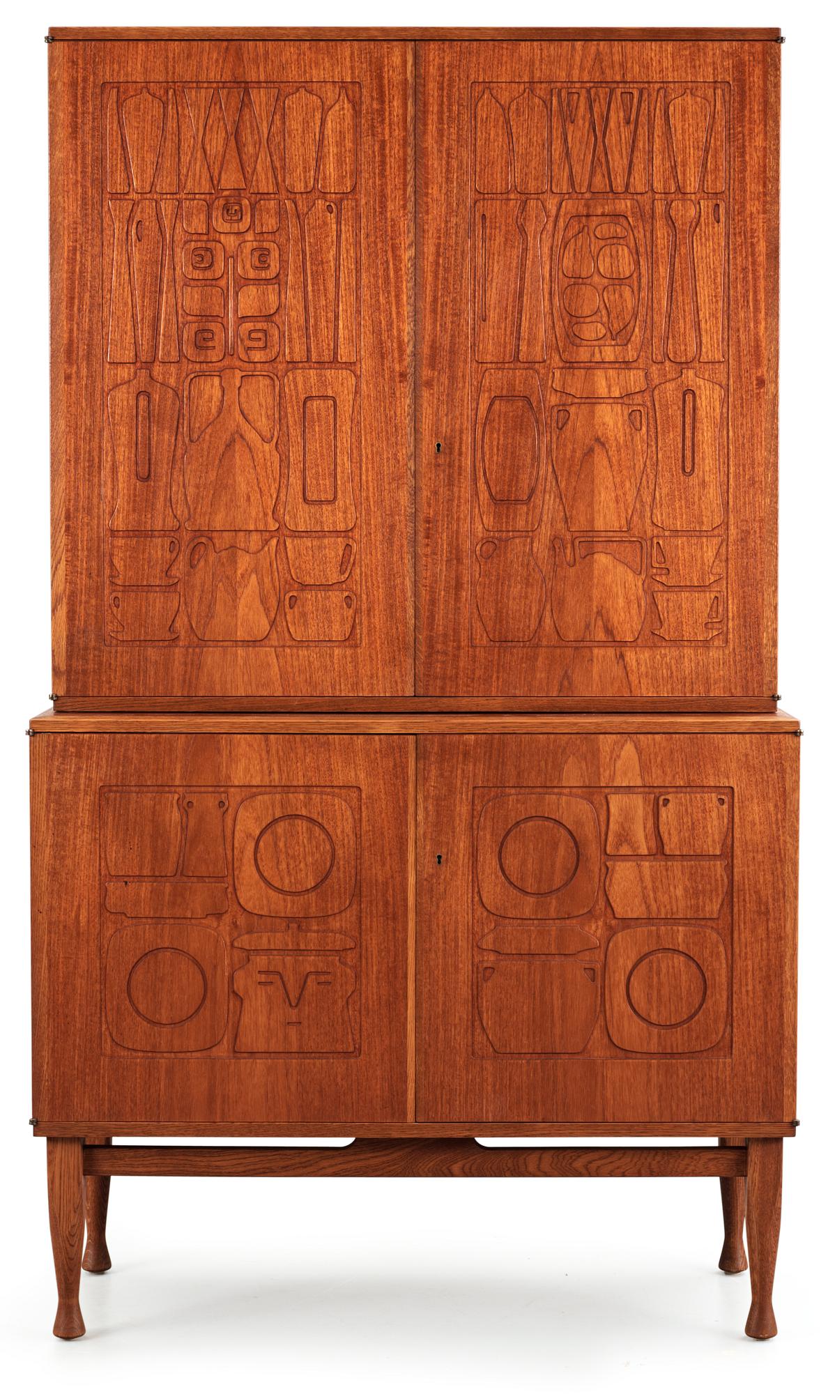 An Yngve Ekström teak and oak cabinet by Westbergs Möbler, Tranås 1950's.