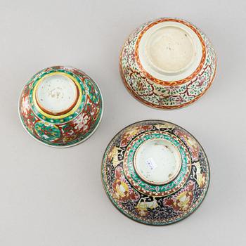 A group of bowls, a Chinese bowl for the persian market and 2 Thai Bencharong bowls, 19th Century.