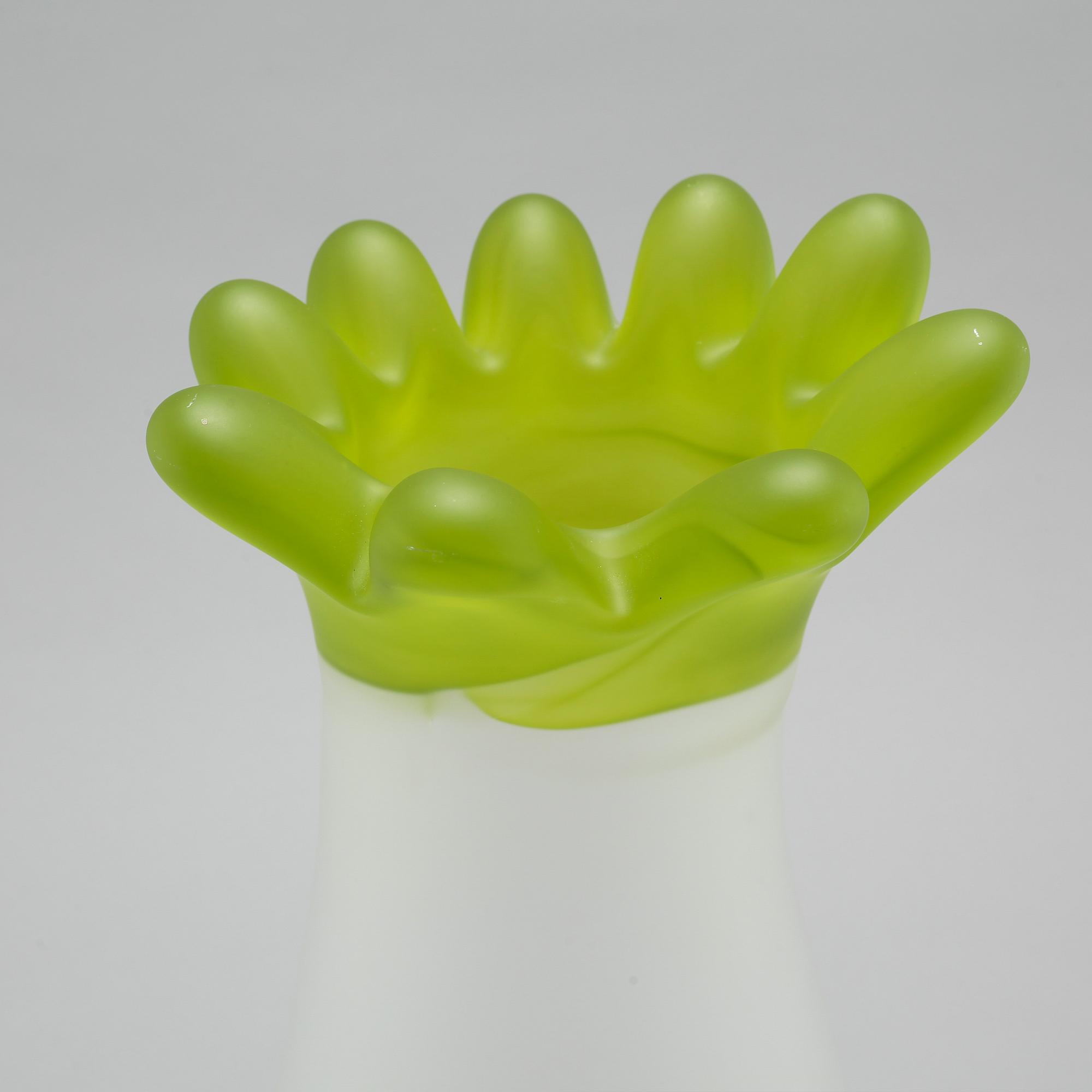 ANN WÅHLSTRÖM, vas, glas, Kosta Boda, signerad och numrerad 1/10.