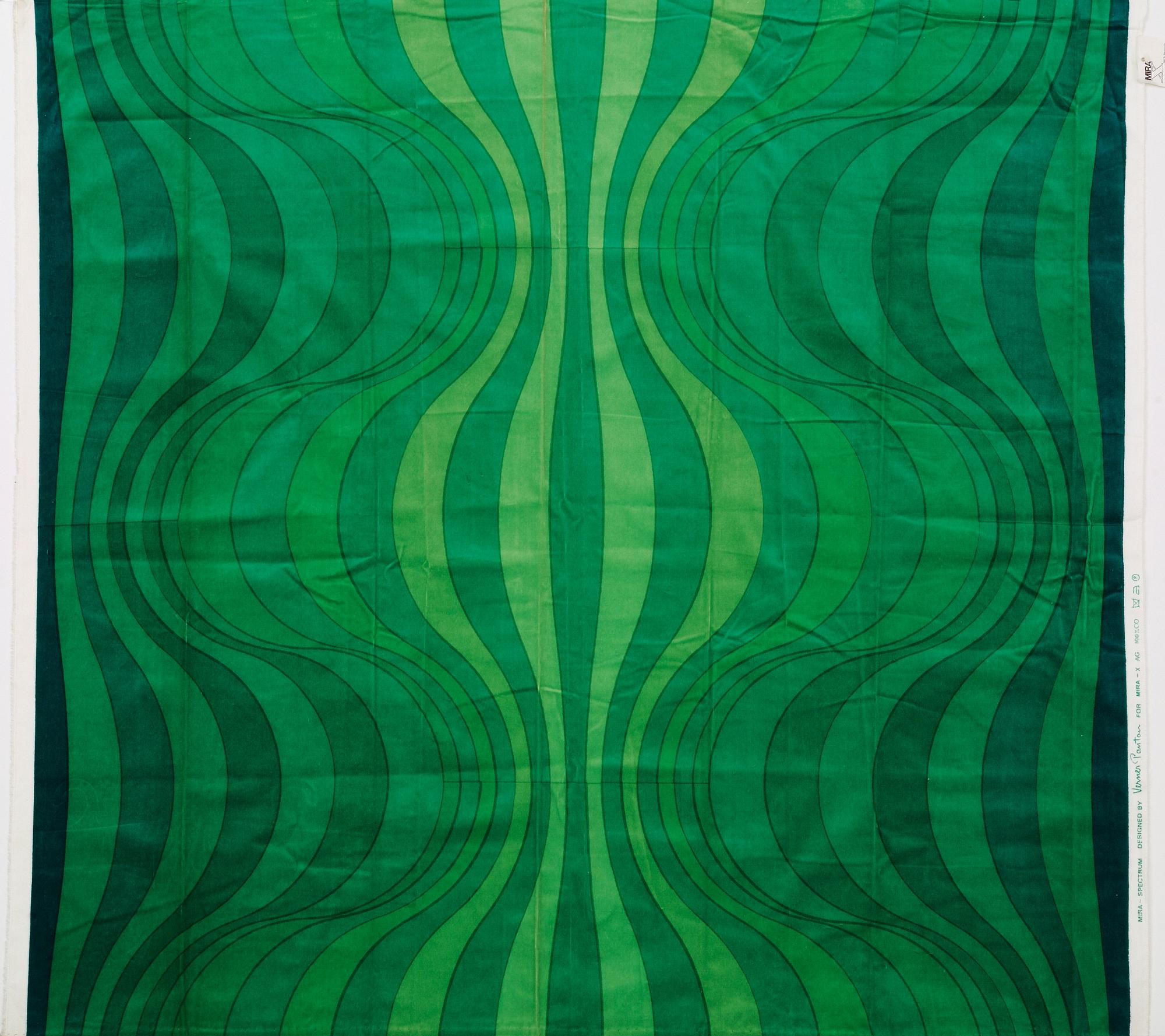 Verner Panton, GARDINLÄNGDER, 3 ST., OCH PROVBITAR, 10 ST. Bomullsvelour. Olika gröna nyanser och mönster. Verner Panton.