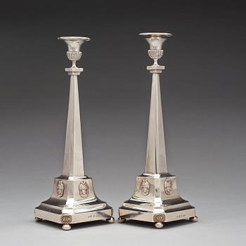 A pair of Swedish early 19th century silver canlesticks, marks of Pehr Zethelius, Stockholm 1809.