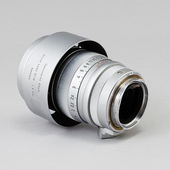 A chrome Leica Summarex f=8,5 cm 1:1,5 lens no 1008834 designed by av Max Berek, Ernst Leitz, Wetzlar . 1943-1960.