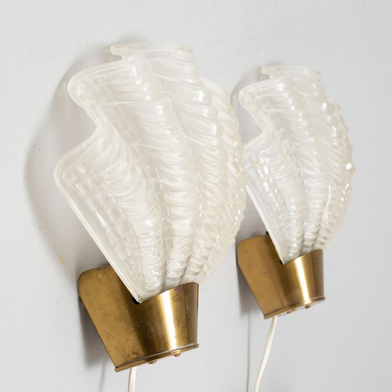 A PAIR OF WALL LIGHTS, 1930/40.