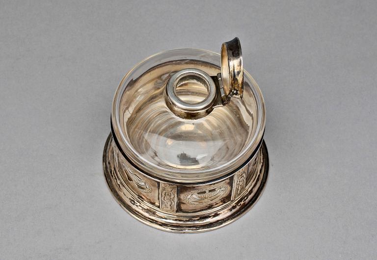 BLÄCKHORN, silver, Stuart Clifford, London, 1899-1900. Vikt 115 g.