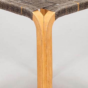 Alvar Aalto,  jakkara, malli Y61, O.Y. Huonekalu- ja Rakennustyötehdas A.B. 1950-luku.