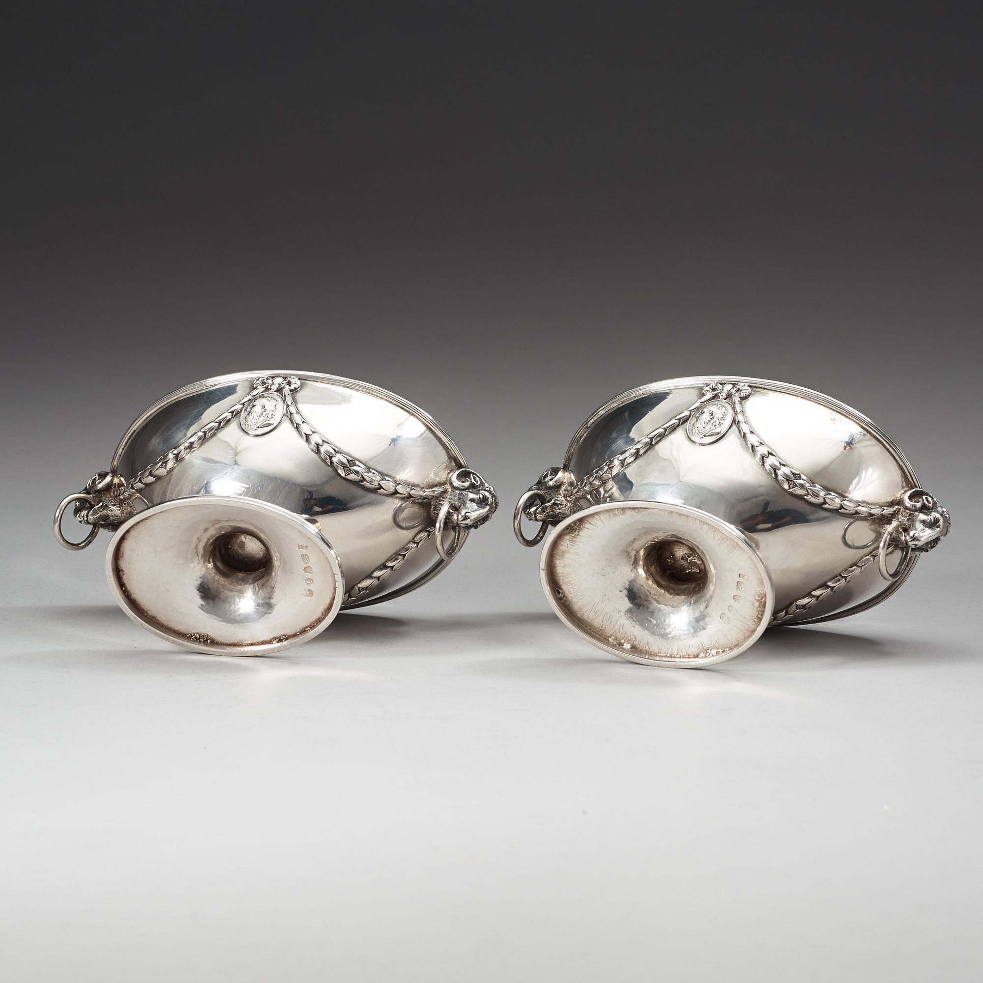 A pair of English 18th century sauce-tureens, possibly of John Robins, London 1784.