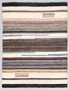 A 1930's Finnish rag rug. Circa 250 x 190 cm.