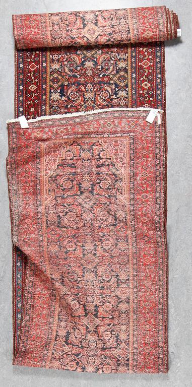 GALLERIMATTA, semiantik Nordväst Persisk, ca 604,5x100 cm.