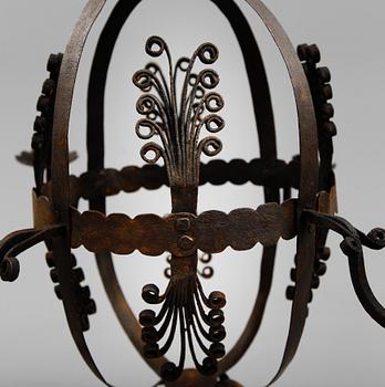 LJUSKRONA, smide, 1700-tal. Höjd 60 cm.