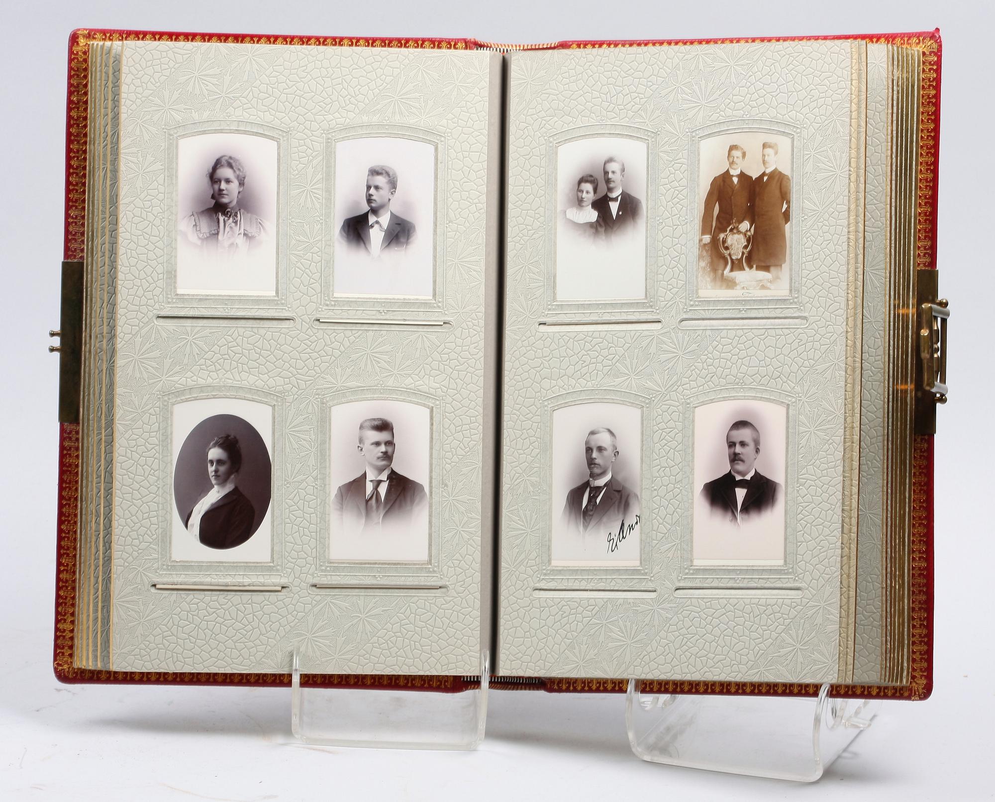 FOTOALBUM, sekelskiftet 1800/1900.