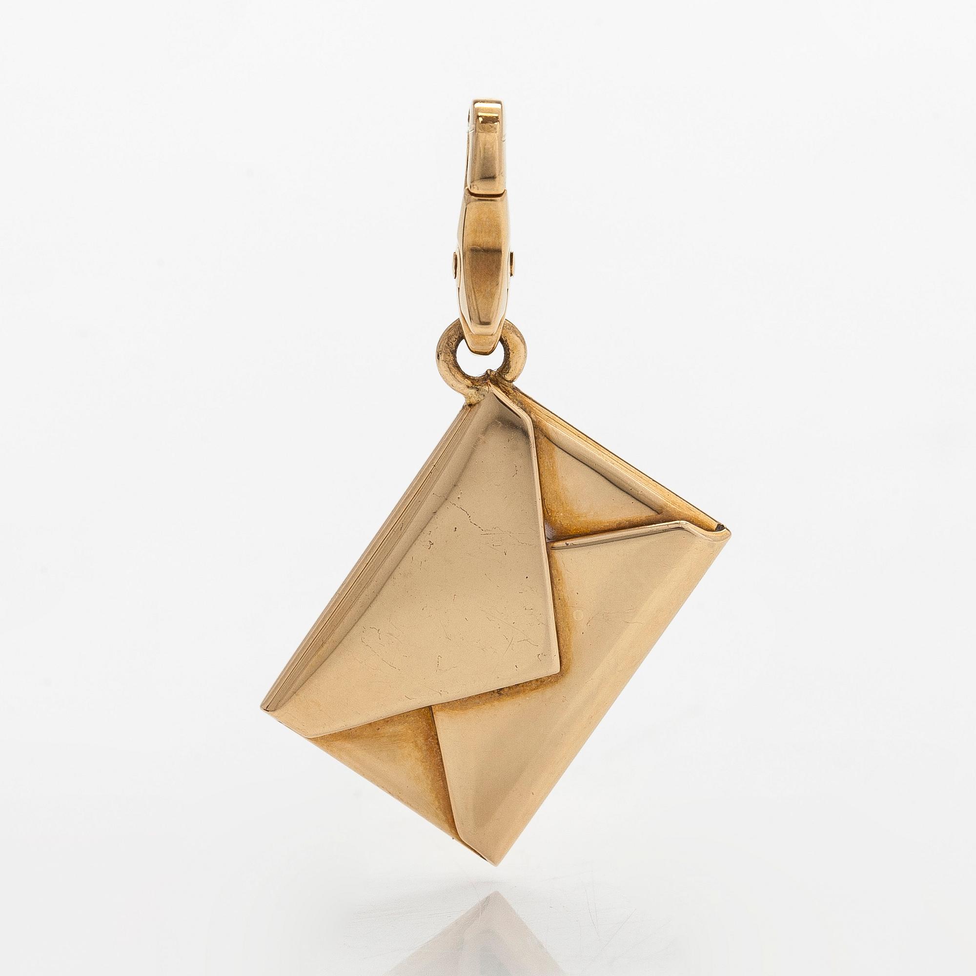 Cartier, an 18K gold letter pendant/charm.