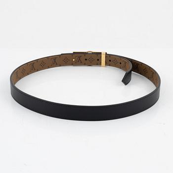 Louis Vuitton, "Dauphine Reversable" belt, size 85/34.