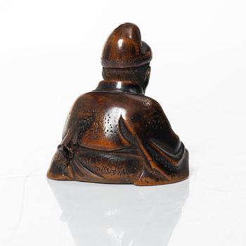 Saltkar / miniatyrer sju stycken, samt netsuke, delvis silver och buxbom, Japan, delvis Meiji (1868-1912).
