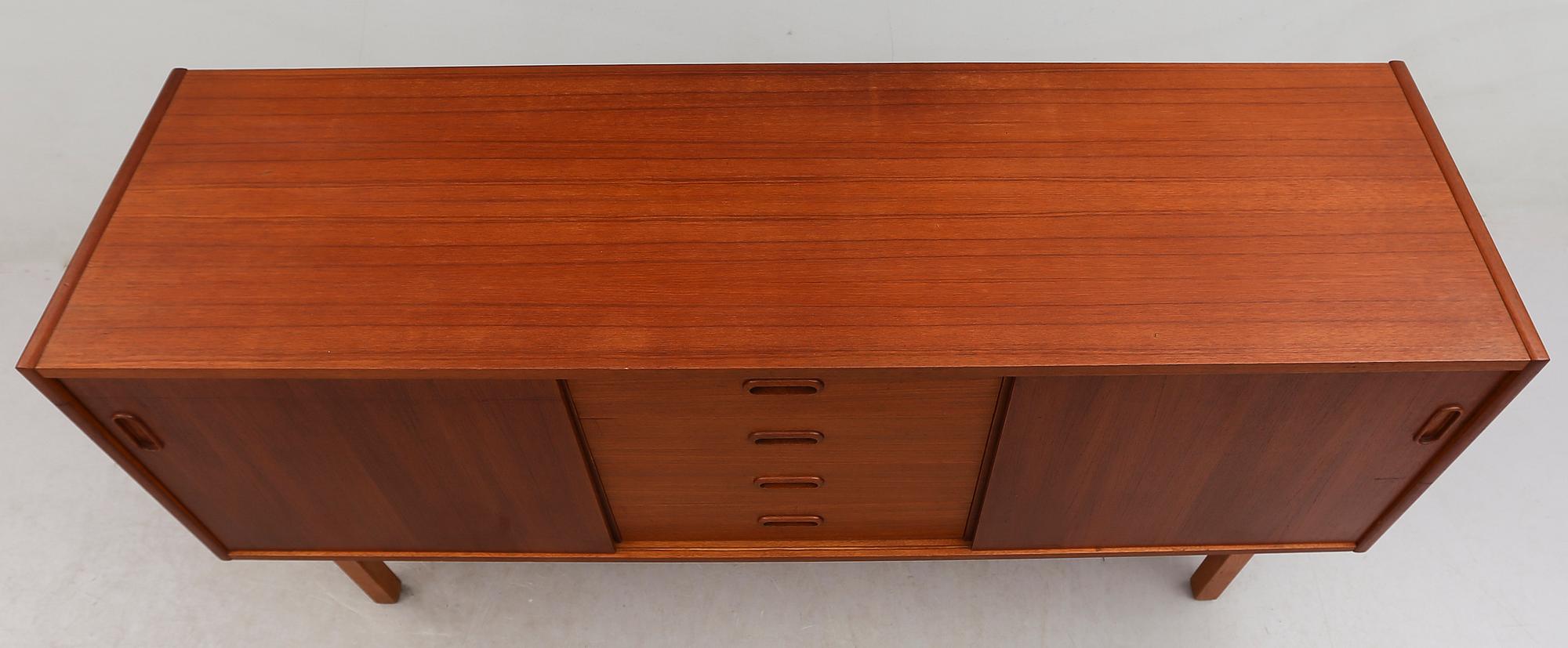 SIDEBOARD, 1900-talets andra hälft.