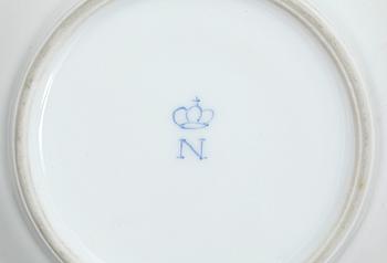 FRUKOSTSERVIS, porslin, 6 delar. Neapelliknande märke. 1900-tal.