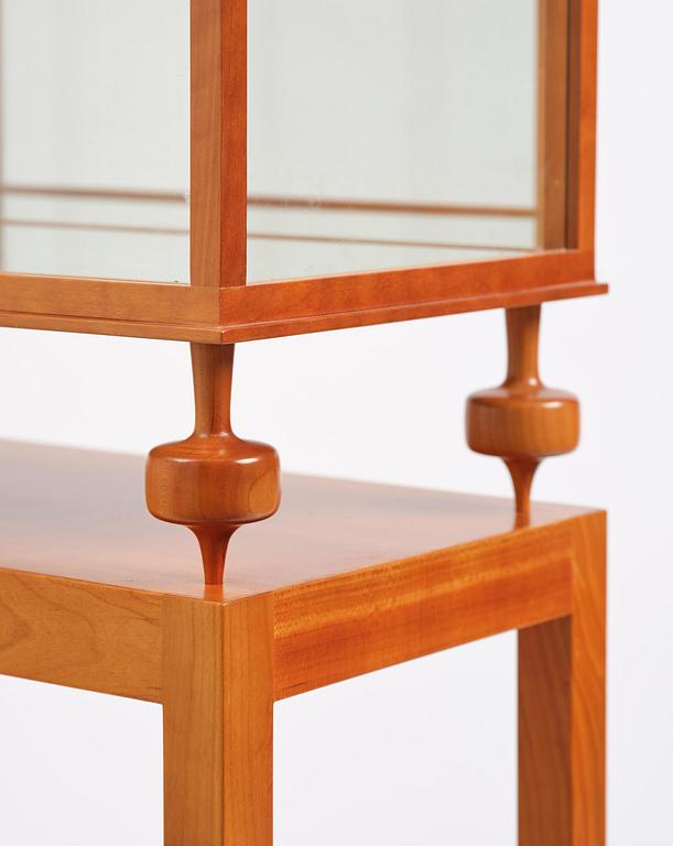Josef Frank, a display cabinet model B 2077, Firma Svenskt Tenn, ca 2001.