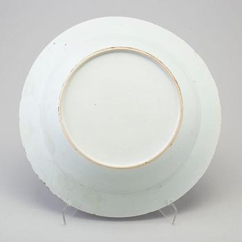 A blue and white wash basin, Qing dynasty, Qianlong (1736-95).