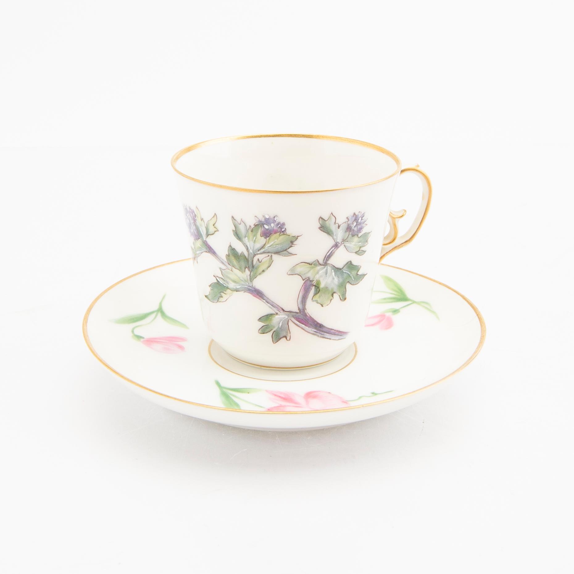 A handpanted Royal Copenhagen 18 pcs coffee service.