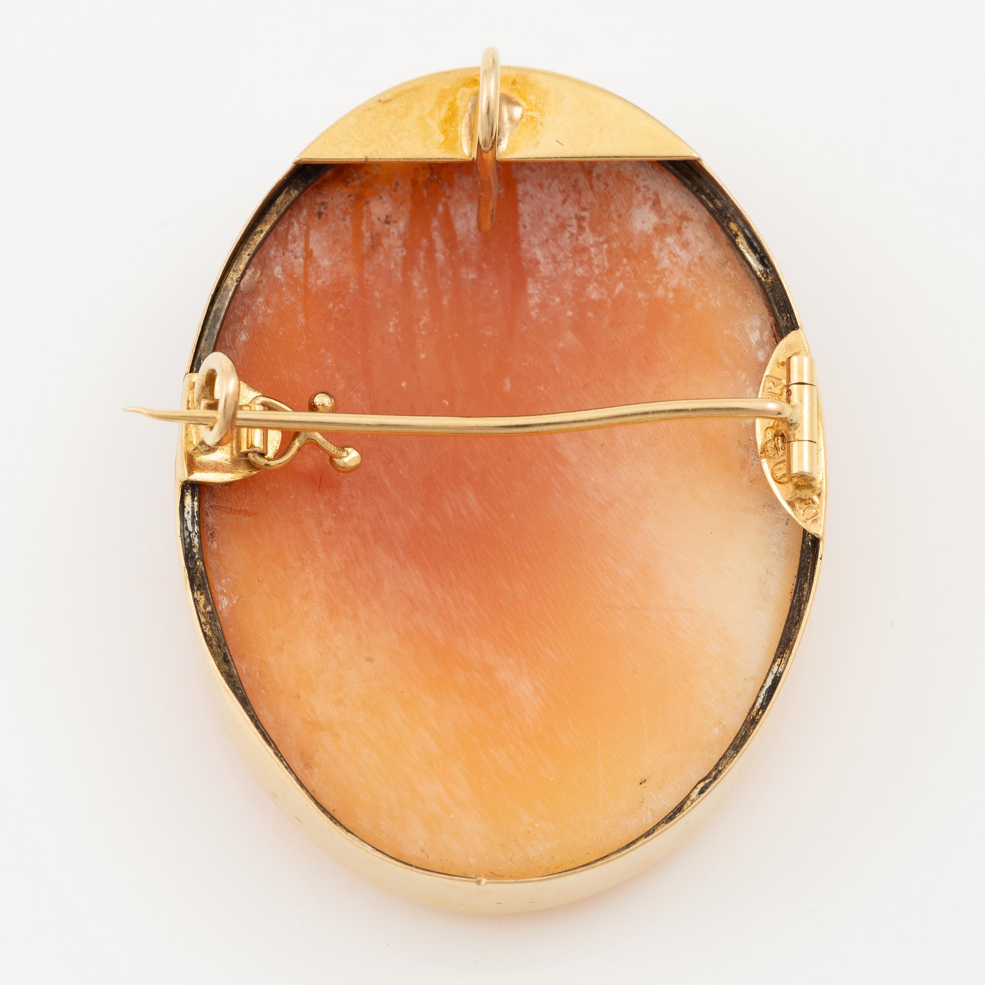 Brooch/pendant 18K gold with a shell cameo.