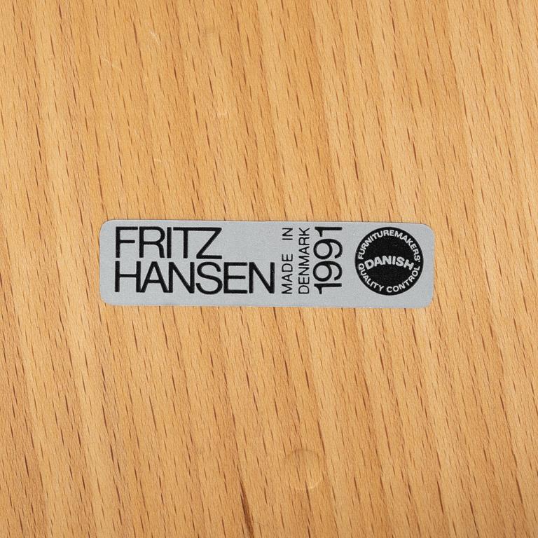 Arne Jacobsen, stolar, 6 st, "Sjuan", Fritz Hansen, Danmark, daterade 1991.