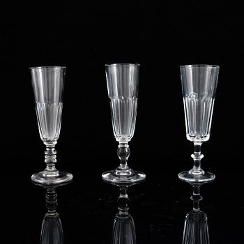 CHAMPAGNEGLAS, 6 st snarlika, 1800-tal.