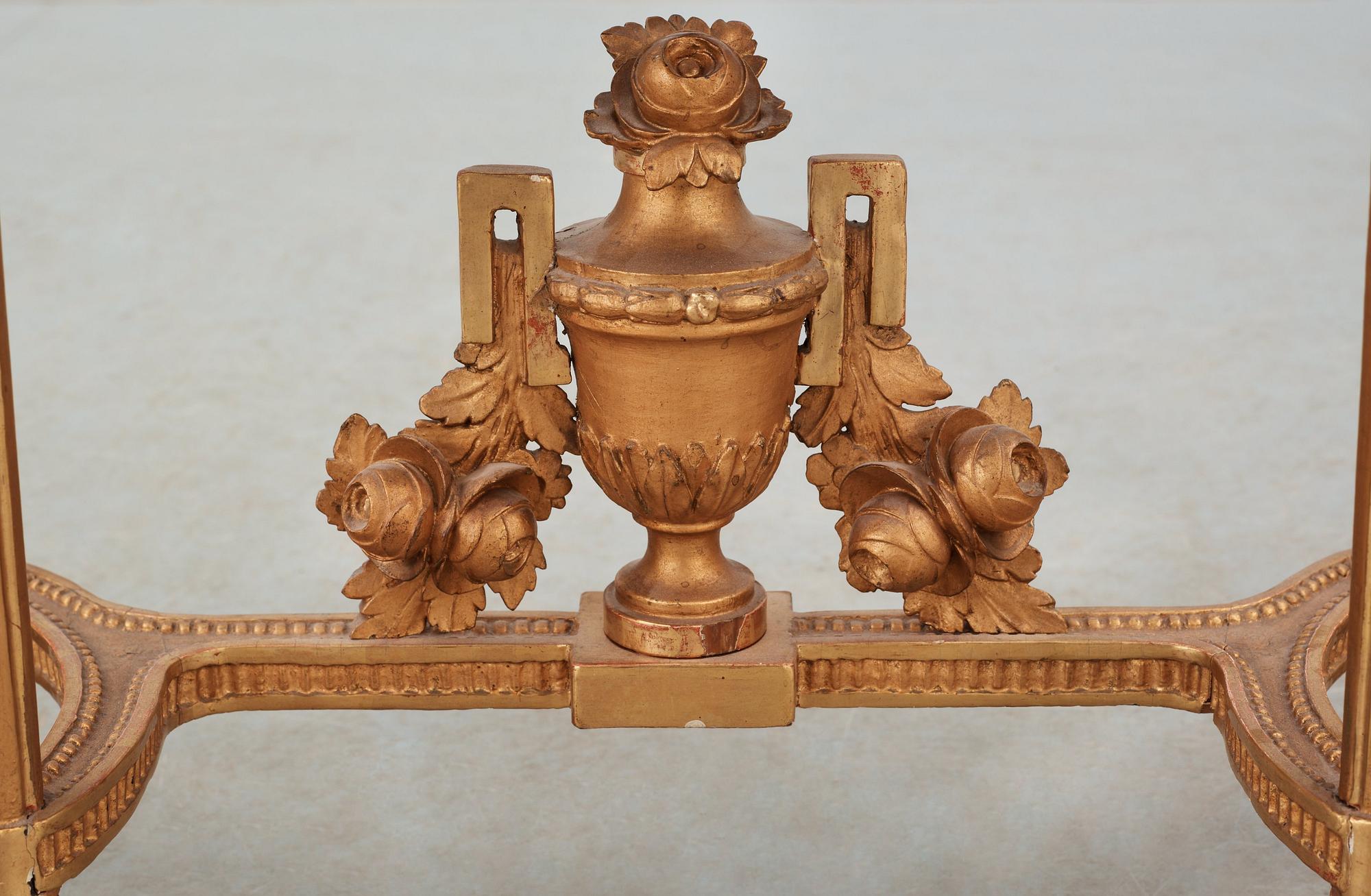 KONSOLBORD. Stockholmsarbete, 1700-talets slut. Gustavianskt.